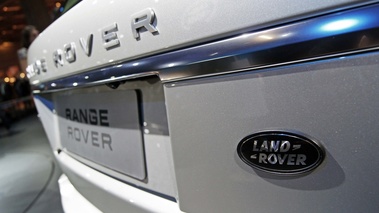 Mondial de l'Automobile de Paris 2012 - Range Rover gris logo coffre
