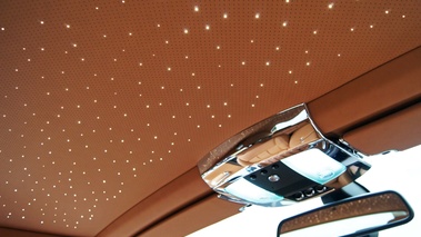 Mondial de l'Automobile de Paris 2012 - Rolls Royce Phantom Coupe Aviator Collection ciel de toit
