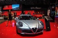Alfa Romeo 4C gris face avant 