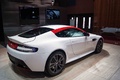 Aston Martin V8 Vantage N430 blanc 3/4 arrière droit