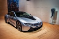 BMW i8 bleu 3/4 avant droit