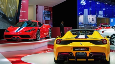 Ferrari 458 Speciale A jaune face arrière