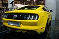 Ford Mustang 5.0 jaune 3/4 arrière droit 