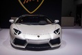 Lamborghini Aventador LP700-4 blanc face avant 