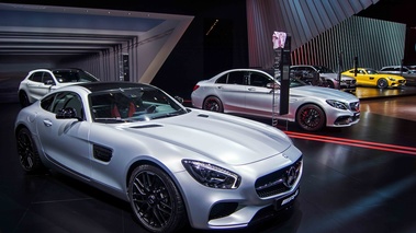 Mercedes AMG GT gris mate 3/4 avant droit 