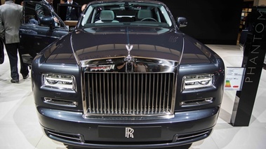 Rolls Royce Phantom Series II Metropolitan Collection face avant