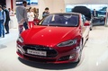 Tesla Model S rouge face avant