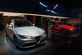 Mondial de l'Automobile de Paris 2016 - Alfa Romeo Giulia Veloce gris 3/4 avant droit