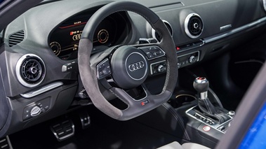 Mondial de l'Automobile de Paris 2016 - Audi RS3 Sedan tableau de bord