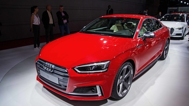 Mondial de l'Automobile de Paris 2016 - Audi S5 II rouge 3/4 avant gauche