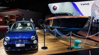 Mondial de l'Automobile de Paris 2016 - Fiat 500 Riva Edition bleu face avant