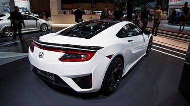 Mondial de l'Automobile de paris 2016 - Honda NSX blanc 3/4 arrière droit