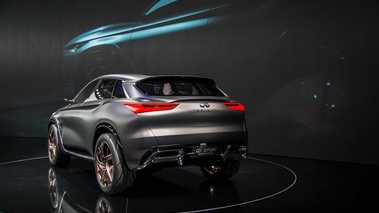 Mondial de l'Automobile de Paris 2016 - Infiniti QX Sport Inspiration 3/4 arrière gauche