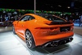 Mondial de l'Automobile de Paris 2016 - Jaguar F-Type SVR orange 3/4 arrière gauche