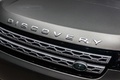 Mondial de l'Automobile de Paris 2016 - Land Rover Discovery V anthracite logo capot