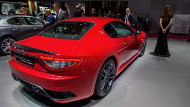 Mondial de l'Automobile de Paris 2016 - Maserati GranTurismo MC Stradale rouge 3/4 arrière droit