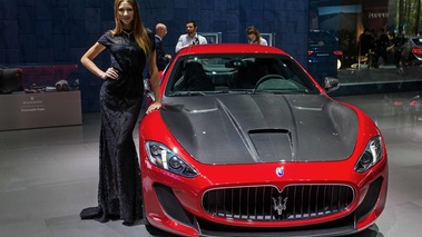 Mondial de l'Automobile de Paris 2016 - Maserati GranTurismo MC Stradale rouge face avant