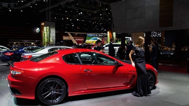 Mondial de l'Automobile de Paris 2016 - Maserati GranTurismo MC Stradale rouge profil