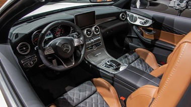 Mondial de l'Automobile de Paris 2016 - Mercedes C63s AMG Cabriolet blanc intérieur