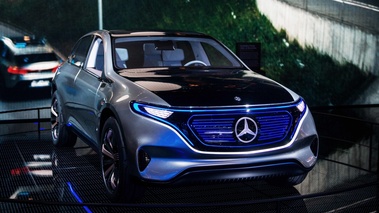 Mondial de l'Automobile de Paris 2016 - Mercedes Generation EQ 3/4 avant droit