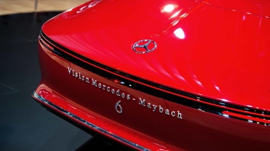 Mondial de l'Automobile de Paris 2016 - Mercedes Maybach Vision 6 logo coffre