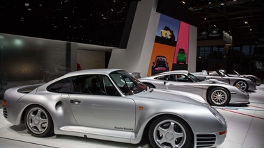 Mondial de l'Automobile de Paris 2018 - Porsche 959 gris profil