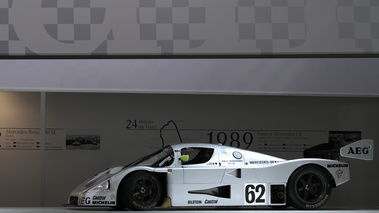 Rétromobile 2012 - Mercedes C9 gris profil