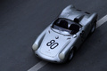 Rétromobile 2012 - Porsche 550 Spyder gris 3/4 avant gauche vue de haut