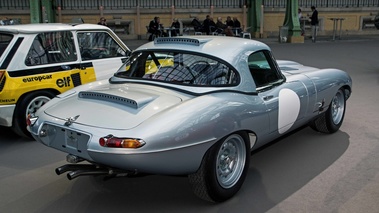 Bonhams - Paris 2017 - Jaguar Type E Lightweight gris 3/4 arrière gauche