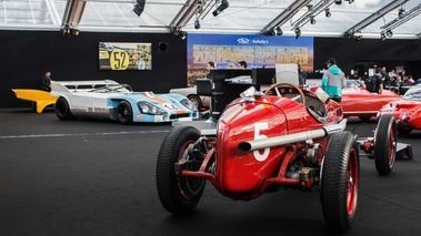 RM Auctions - Paris 2017 - Alfa Romeo Tipo B P3 rouge 3/4 arrière droit