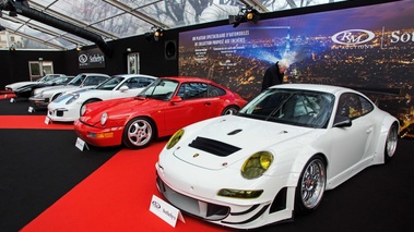 RM Auctions - Paris 2017 - Porsche 997 GT3 RSR blanc 3/4 avant gauche