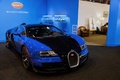 Rétromobile 2017 - Bugatti Veyron Grand Sport Vitesse bleu 3/4 avant droit