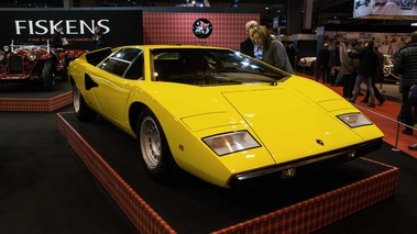 Rétromobile 2017 - Lamborghini Countach LP400 jaune 3/4 avant droit