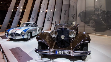 Rétromobile 2017 - Mercedes 500 K marron & 300 SL Competition gris