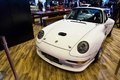 Rétromobile 2017 - Porsche 993 GT2 blanc 3/4 avant gauche