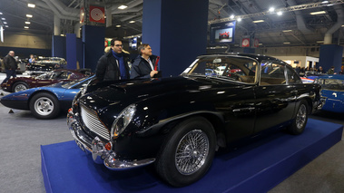 ArtCurial - Paris 2018 - Aston Martin DB5 noir 3/4 avant gauche