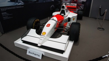 Bonhams - Paris 2018 - McLaren MP4-8A Malboro 3/4 avant gauche