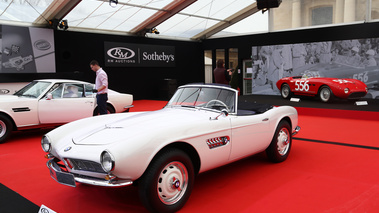 RM Auctions - Paris 2018 - BMW 507 Roadster blanc 3/4 avant gauche