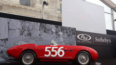 RM Auctions - Paris 2018 - Ferrari 166 MM Spider rouge profil