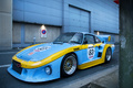 Rétromobile 2018 - Porsche 935 bleu/jaune 3/4 avant gauche