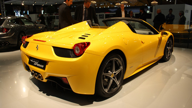 Salon de Bruxelles 2012 - Ferrari 458 Spider 2