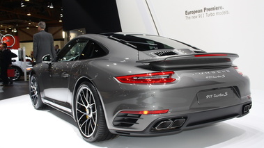 Porsche 911 Turbo S 2