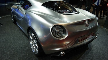 Salon de Francfort IAA 2011 - Alfa Romeo 4C alu 3/4 arrière gauche