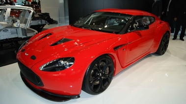 Salon de Francfort IAA 2011 - Aston Martin V12 Vantage Zagato rouge 3/4 avant gauche