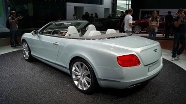 Salon de Francfort IAA 2011 - Bentley Continental GTC 2011 gris 3/4 arrière gauche