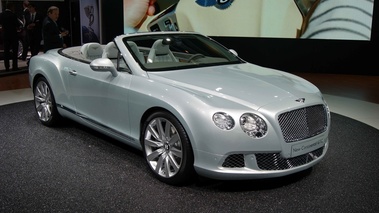 Salon de Francfort IAA 2011 - Bentley Continental GTC 2011 gris 3/4 avant droit