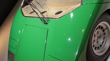 Lamborghini Countach, vert, profil avt