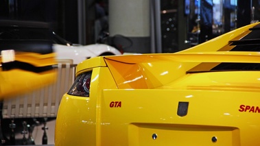 Top Marques Monaco 2012 - Spano GTA jaune logos capot moteur