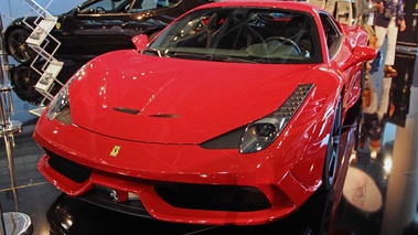 Ferrari 458 Speciale rouge 3/4 avant gauche