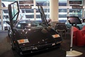 Lamborghini Countach Turbo noir face avant portes ouvertes